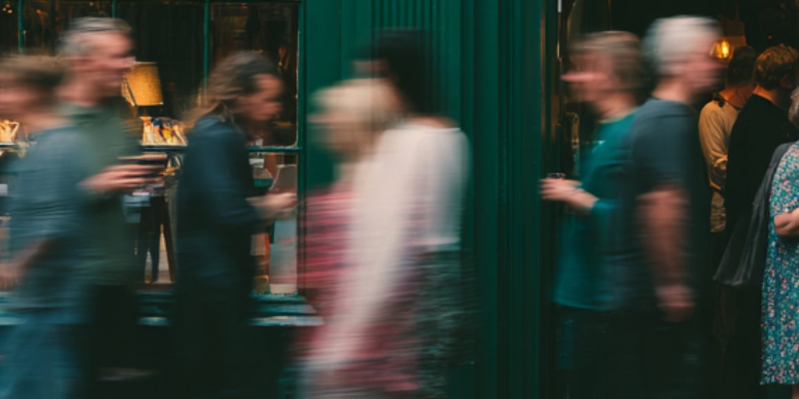 People blurring through